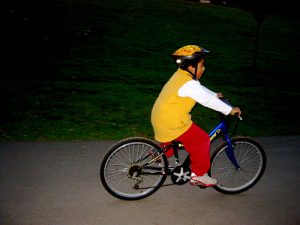 Kid on bike - CC / Flickr