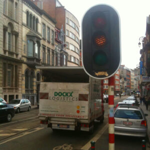 Chaussée de Charleroi - light stuck on yellow - Jon Worth, CC